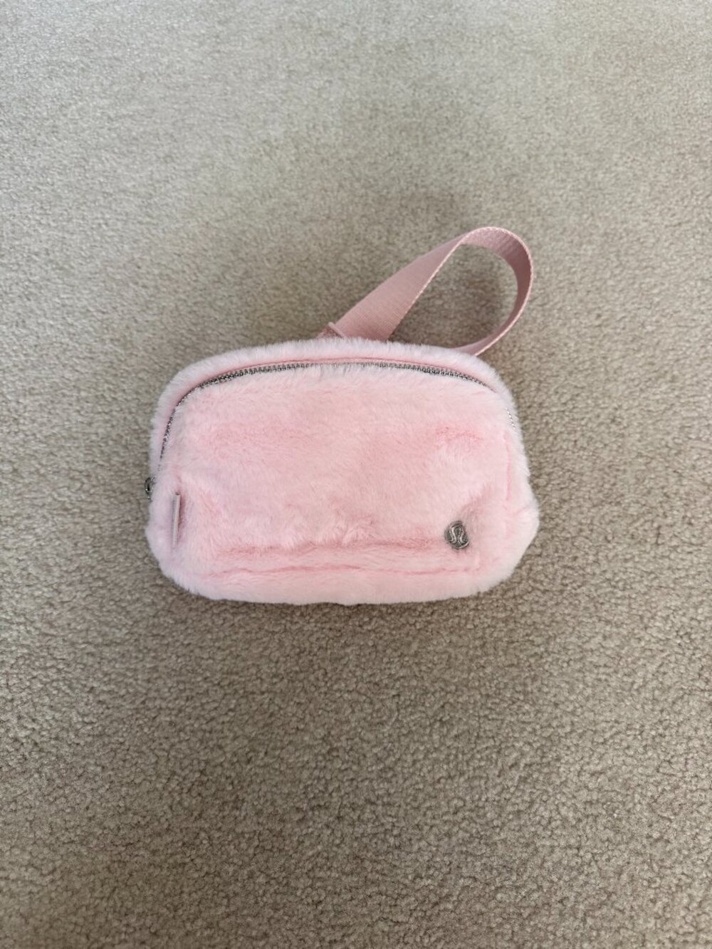 Lululemon Strawberry Milkshake Everywhere Fleece Belt Bag 1L
